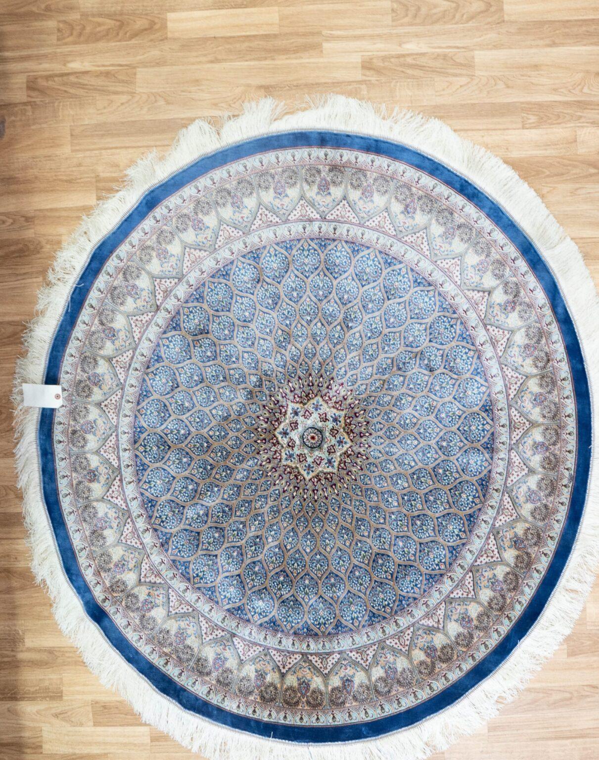 Qum Design Silk Rug 5'x5' View 1