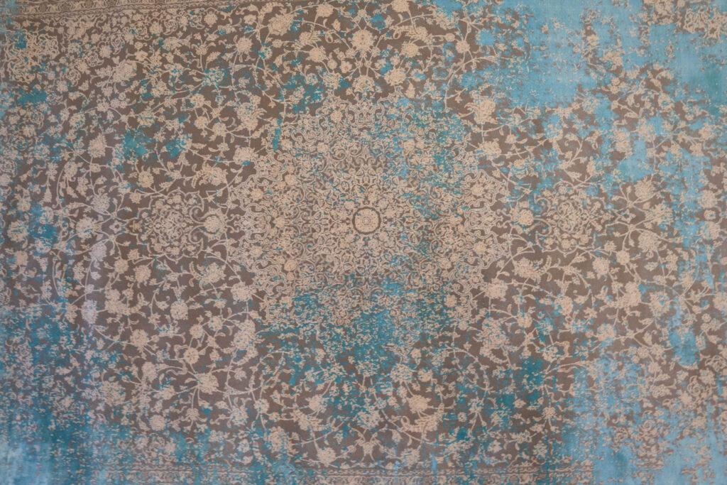 Qum Design Silk Rug 5'x7.7' View 3