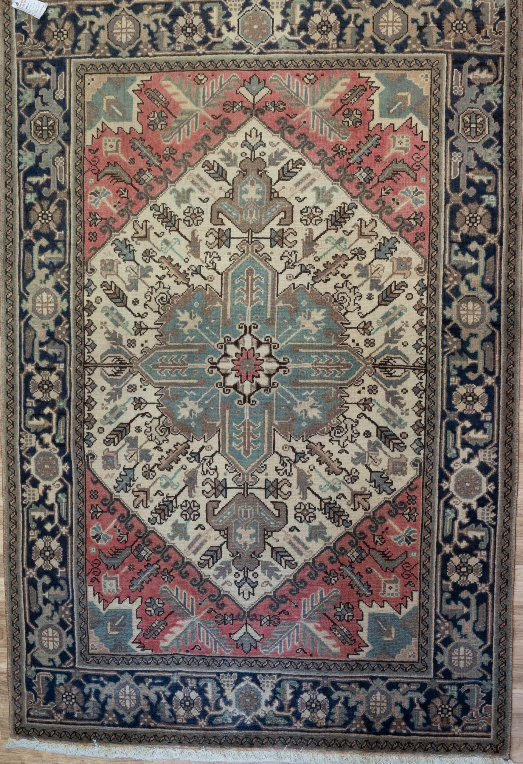Heriz wool Pile Rug 4.9'x6.7' View 1