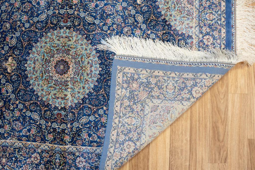 Qum Design Silk Rug 2.7'x3.11' View 4