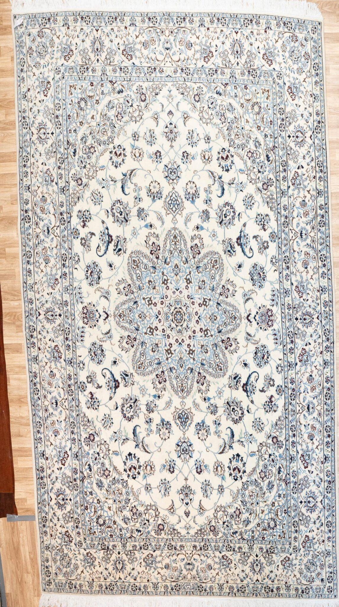 Nain Wool Rug 8.3x'12' View 3
