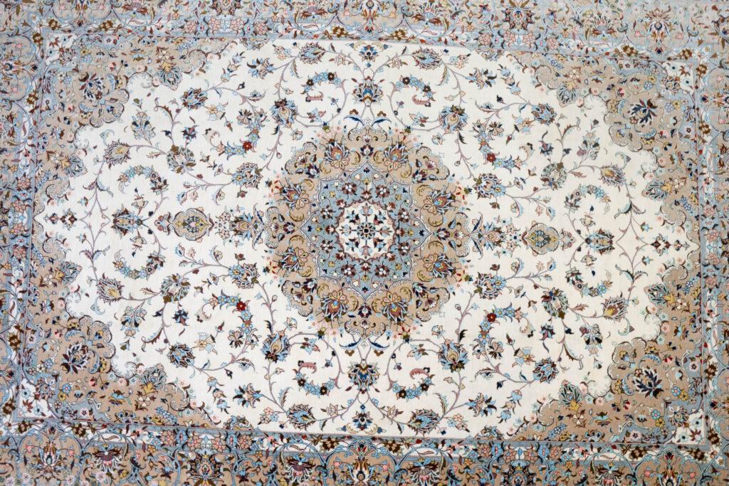 Qum Design pure silk Rug 4.6'x6.8' View 2