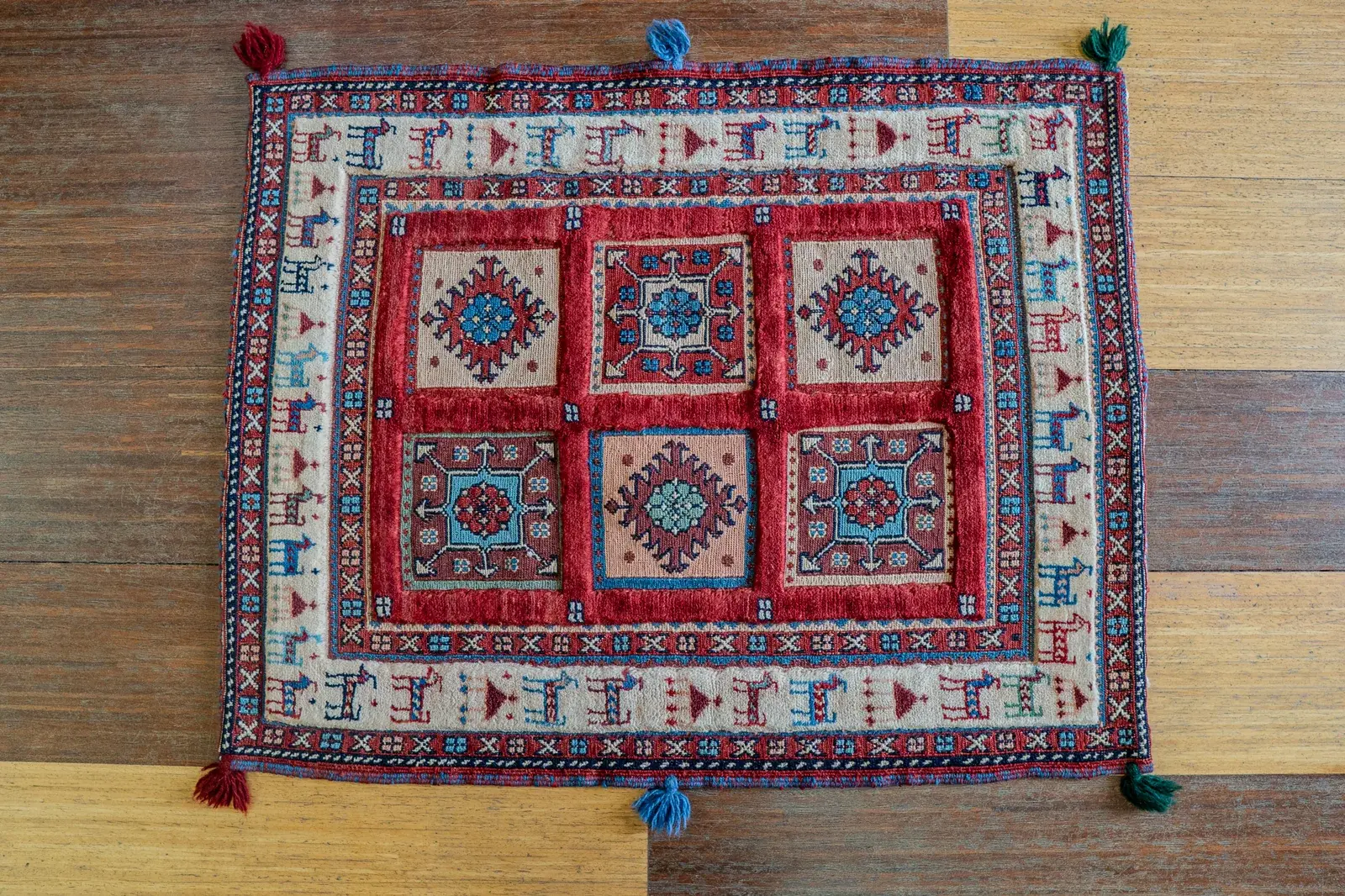 Kilim Rug 3917 – Genuine Hand-Woven Wool Oriental Rug View 1