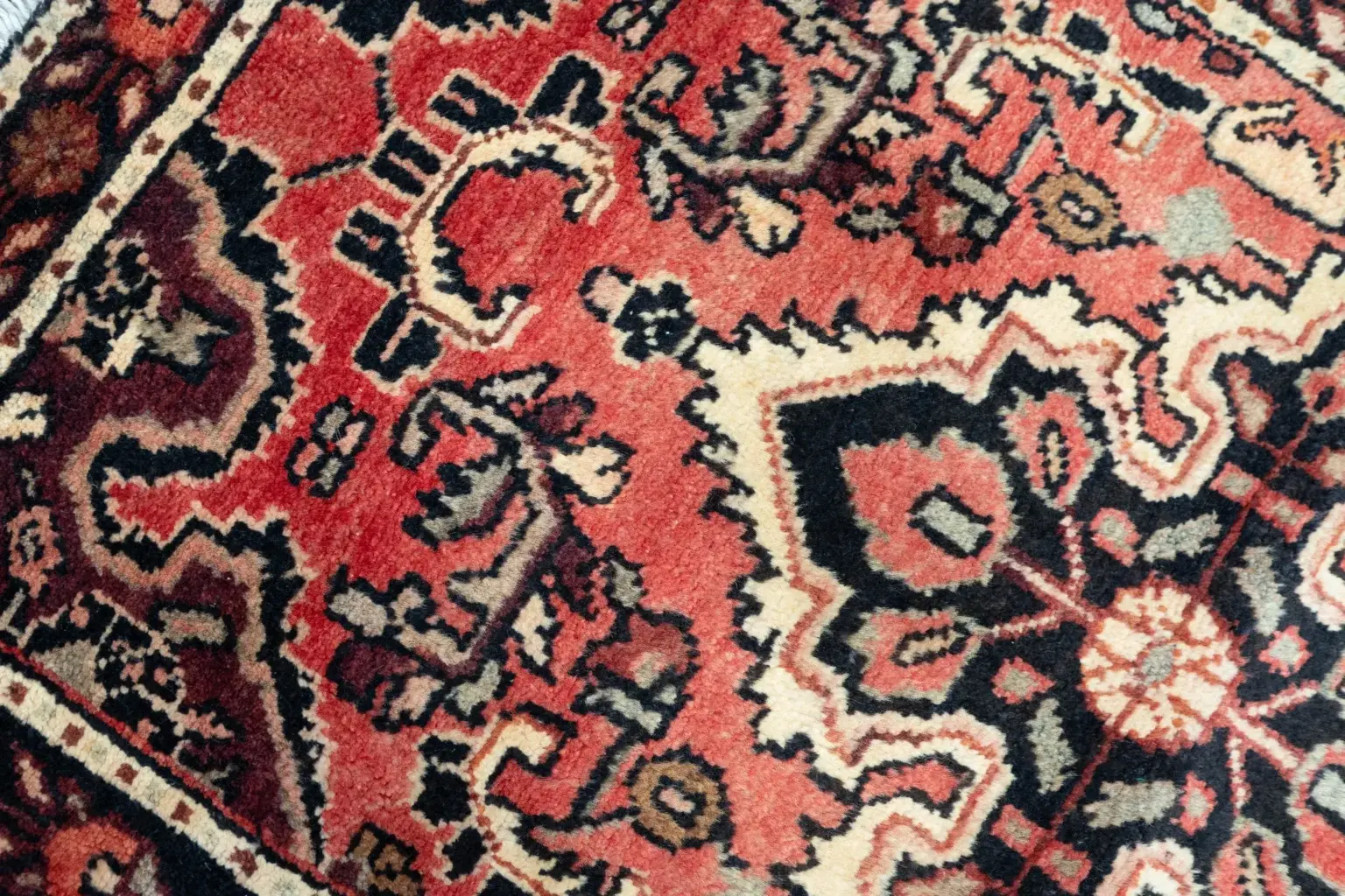 Hamdan Rug 2.2 × 3.4 View 3