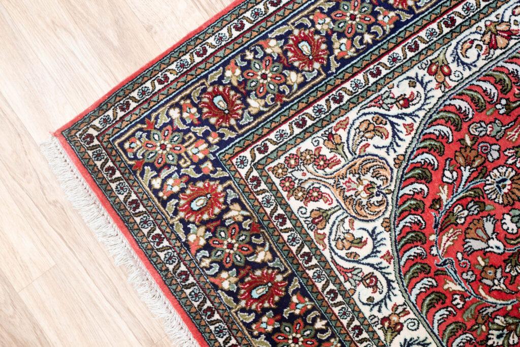 Qum Design Wool Rug 3.4'x5.4' View 3