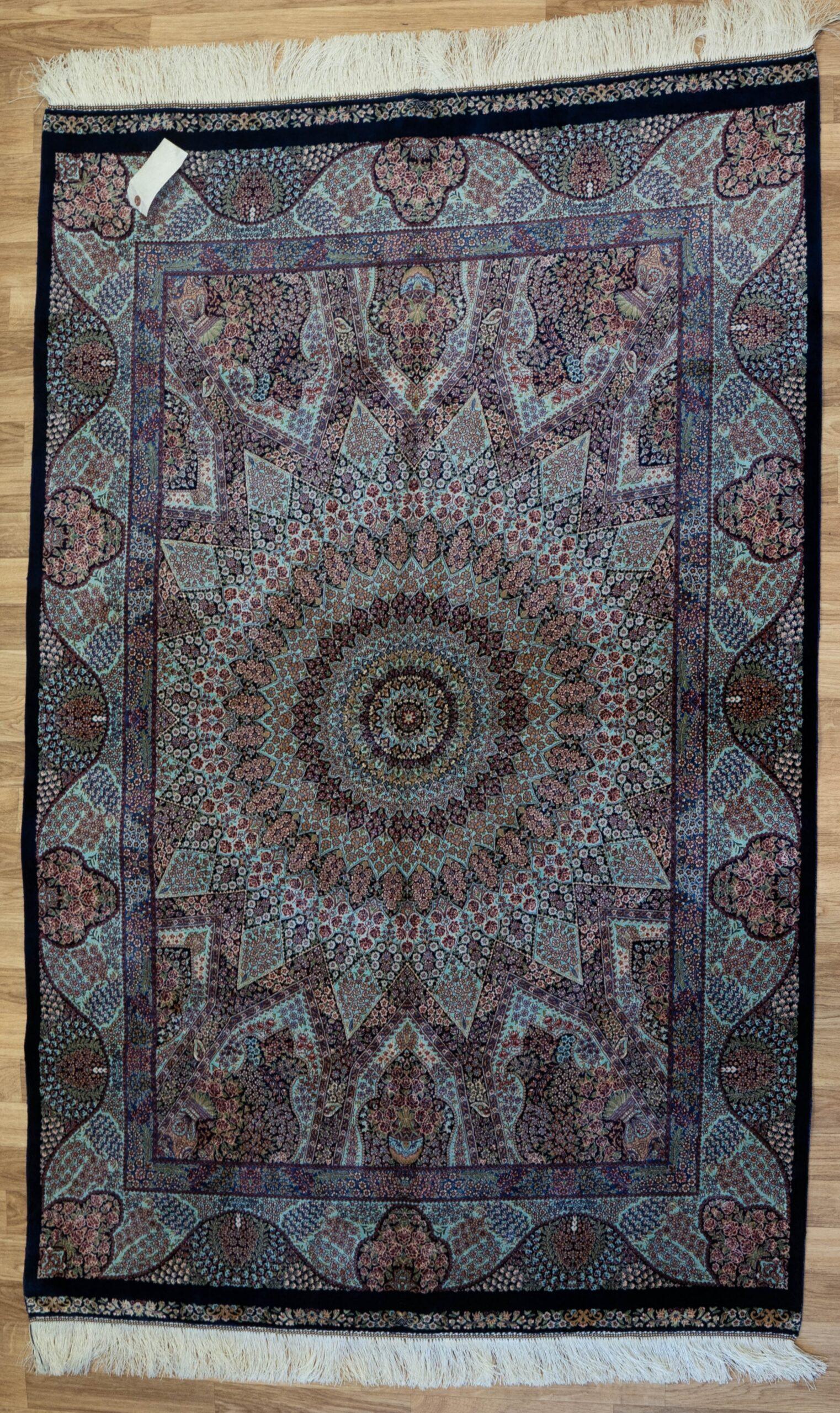 Qum Design Silk Rug 4'x6' View 1