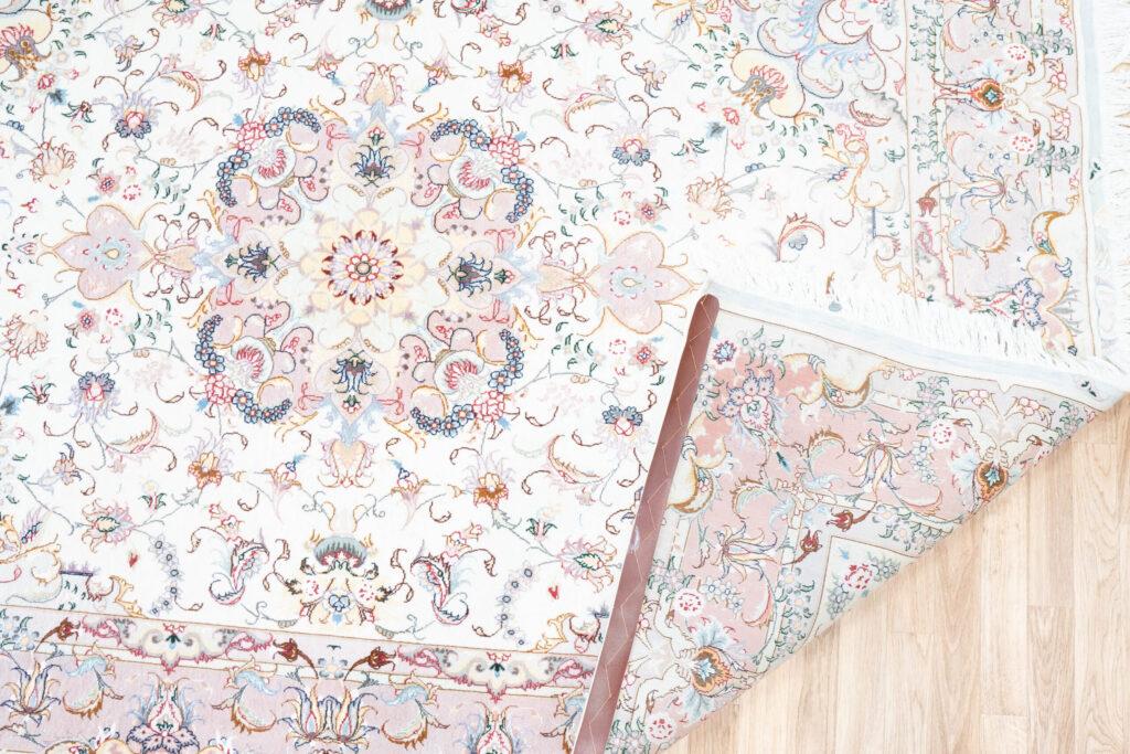 Tabriz Wool Rug 5'x7' View 4