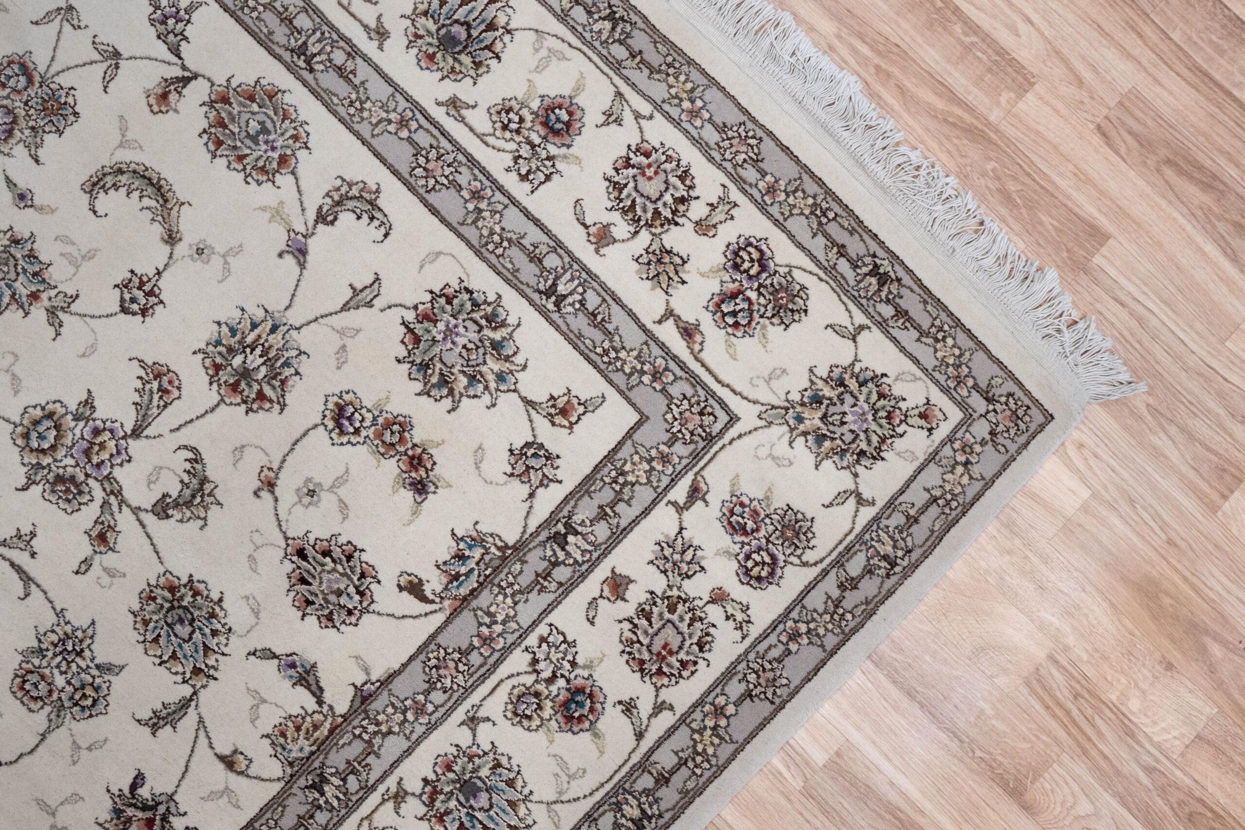 Tabriz Wool Rug 6.8x9.0 View 4