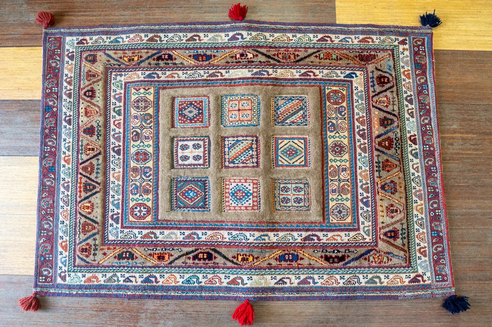 Kilim Rug 3909 – Genuine Hand-Woven Wool Oriental Rug View 1
