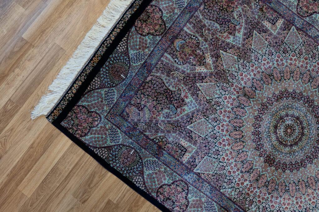 Qum Design Silk Rug 4'x6' View 3