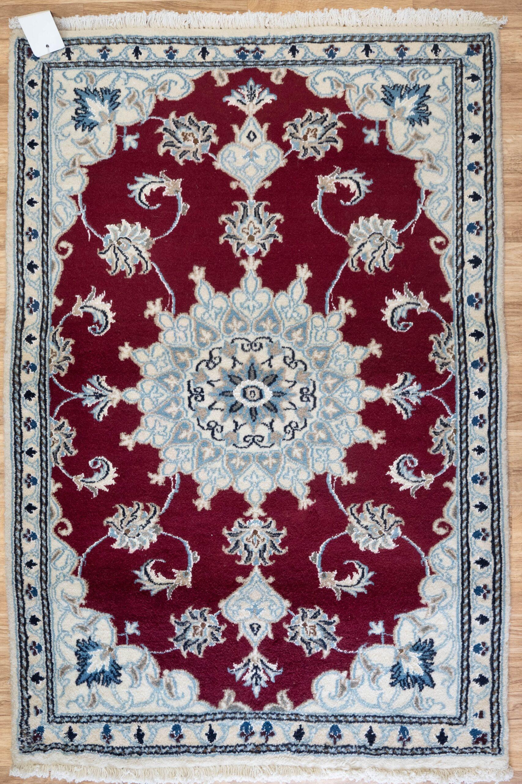 Nain Wool Silk Rug 2.11'x4.4' View 3
