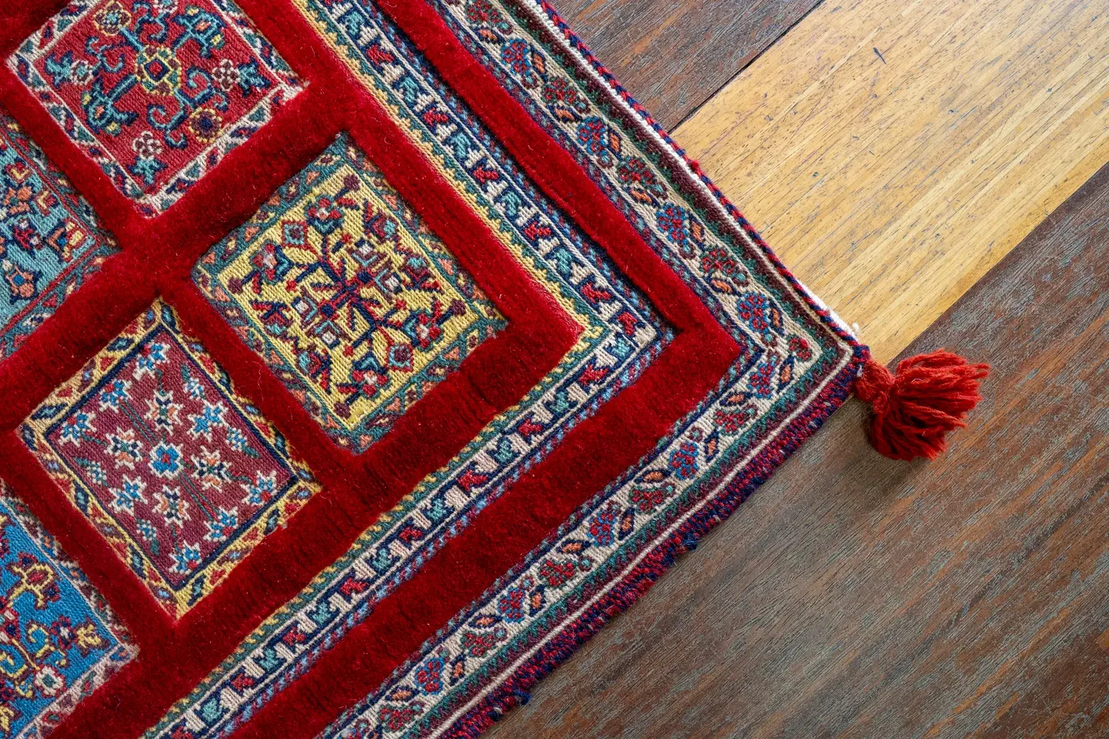 Kilim Rug 3916 – Genuine Hand-Woven Wool Oriental Rug View 4