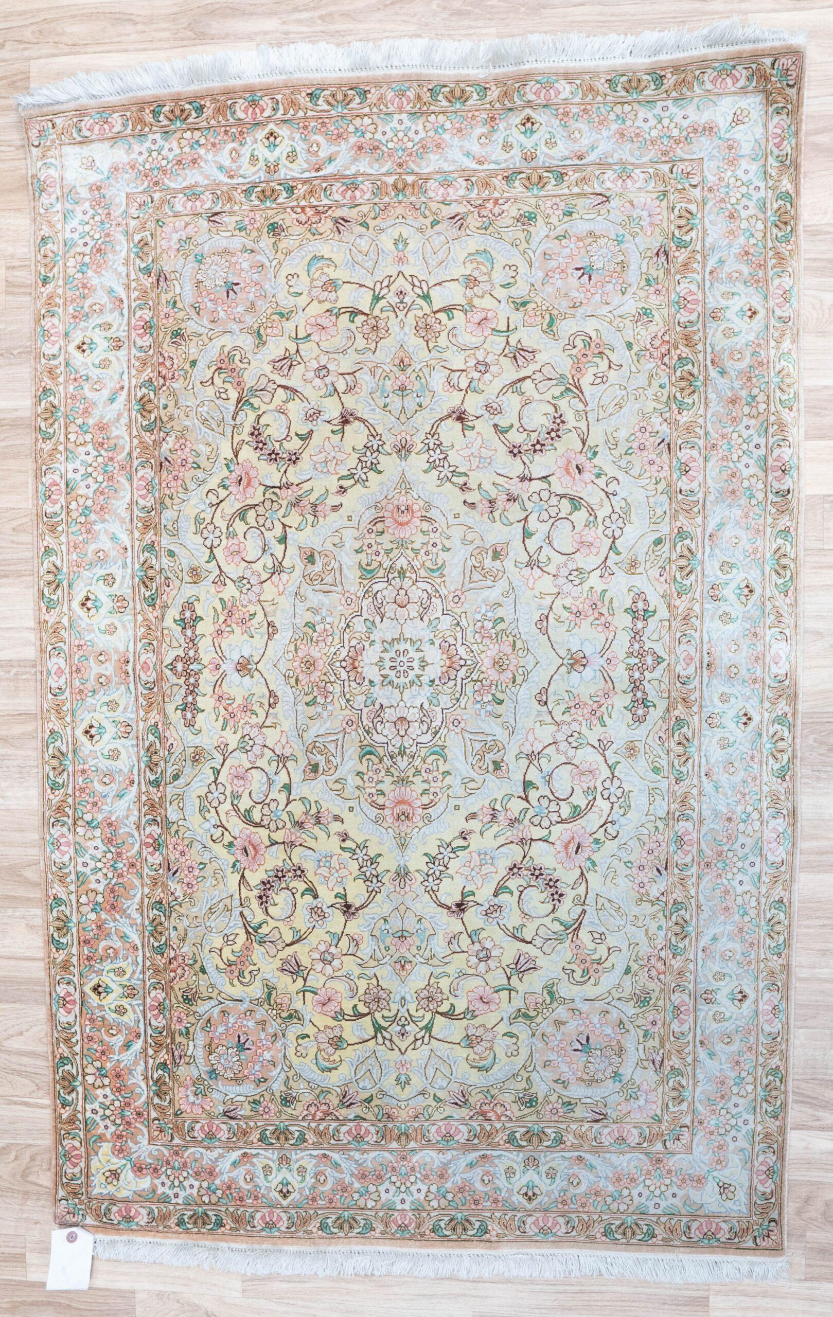 Qum Design Silk rug 3.2'x5.0' View 1