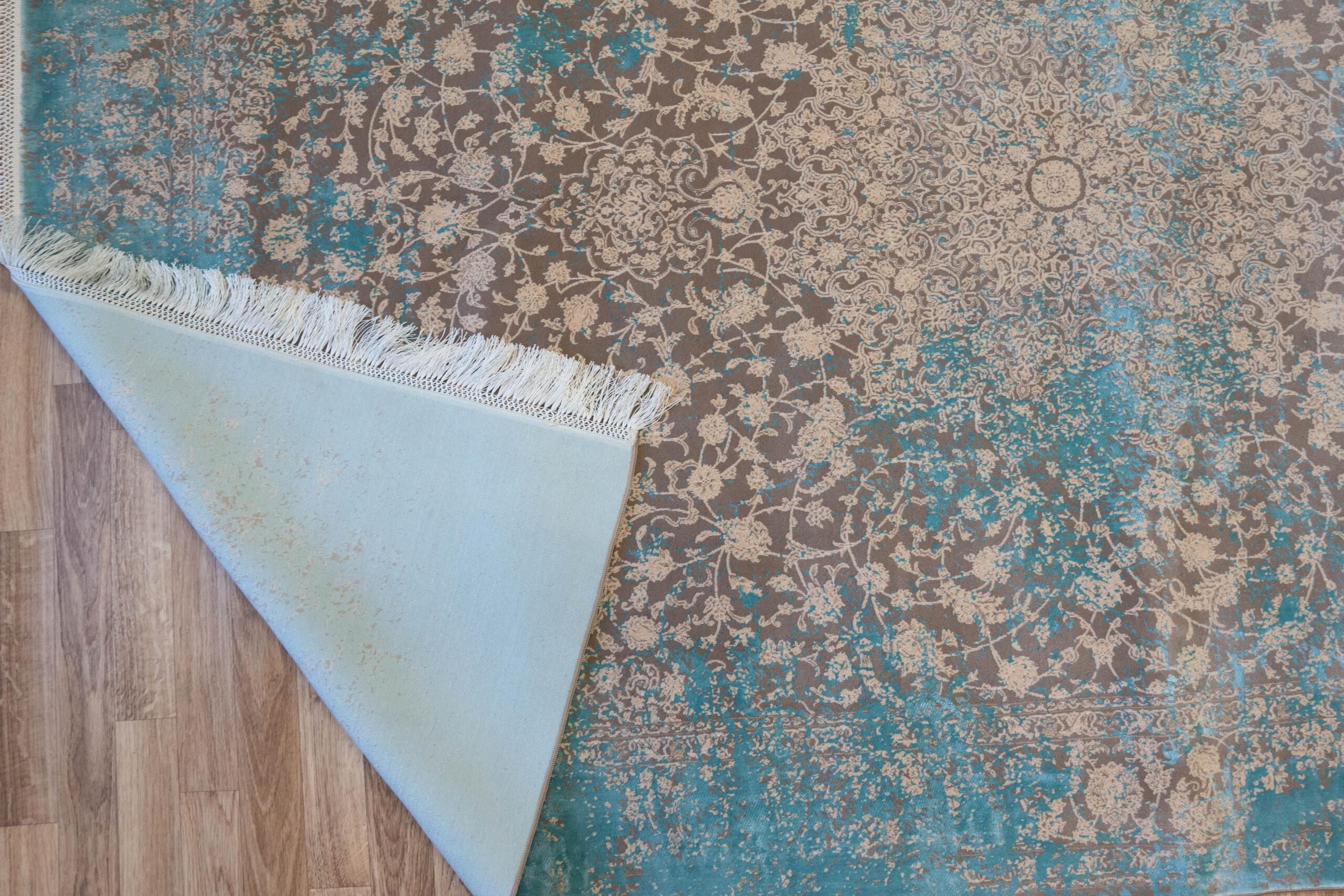 Qum Design Silk Rug 5'x7.7' View 5