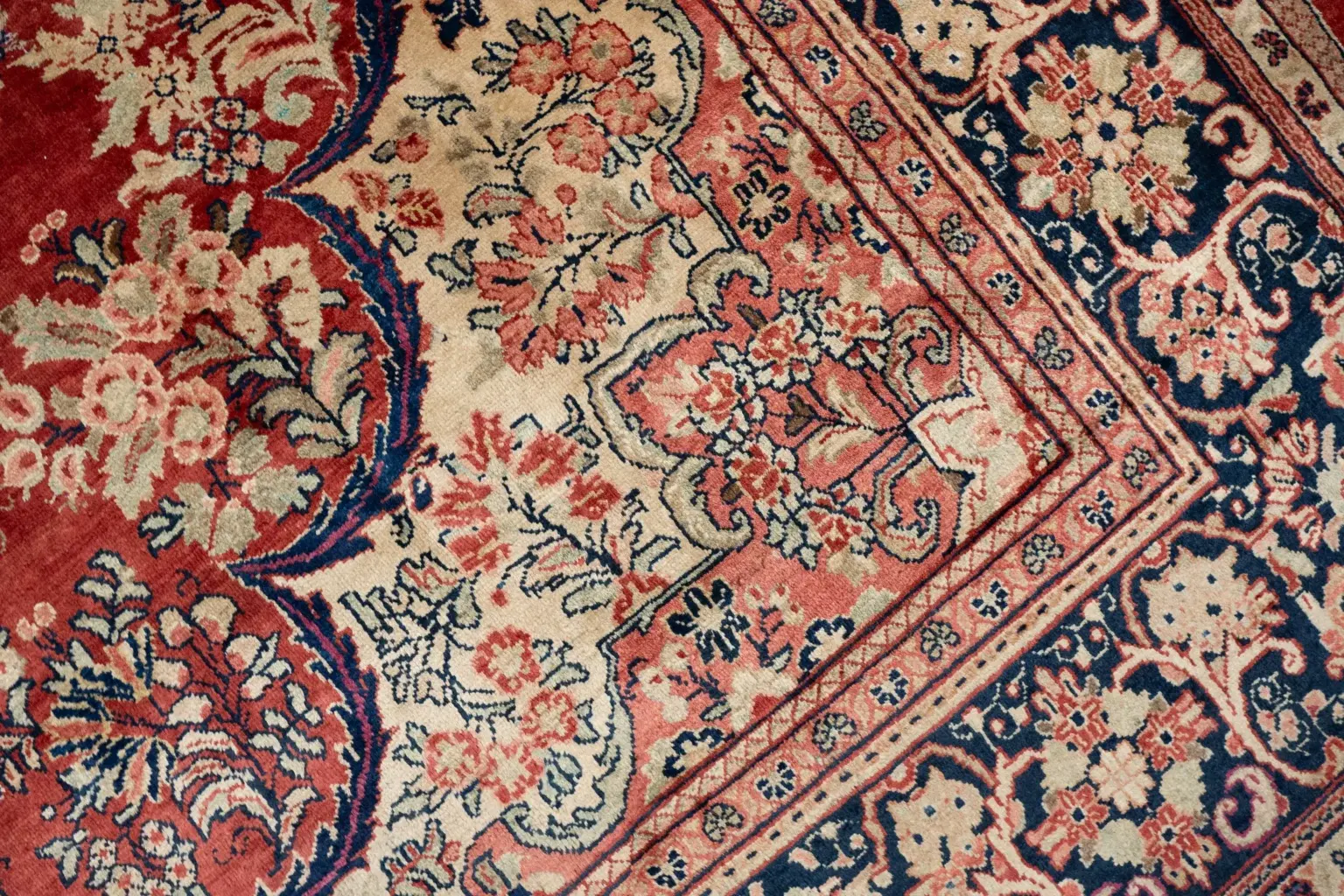 Mahal Wool Rug 10 x 14' View 2