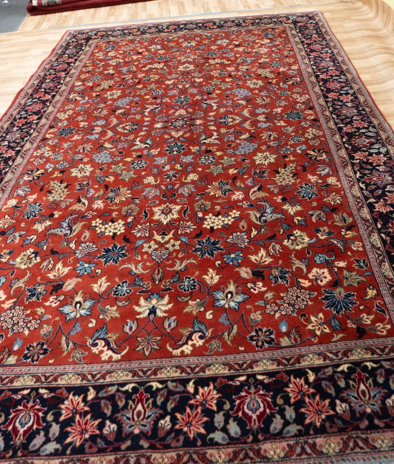 Sarouk Wool Rug 6.8x9.8 View 4
