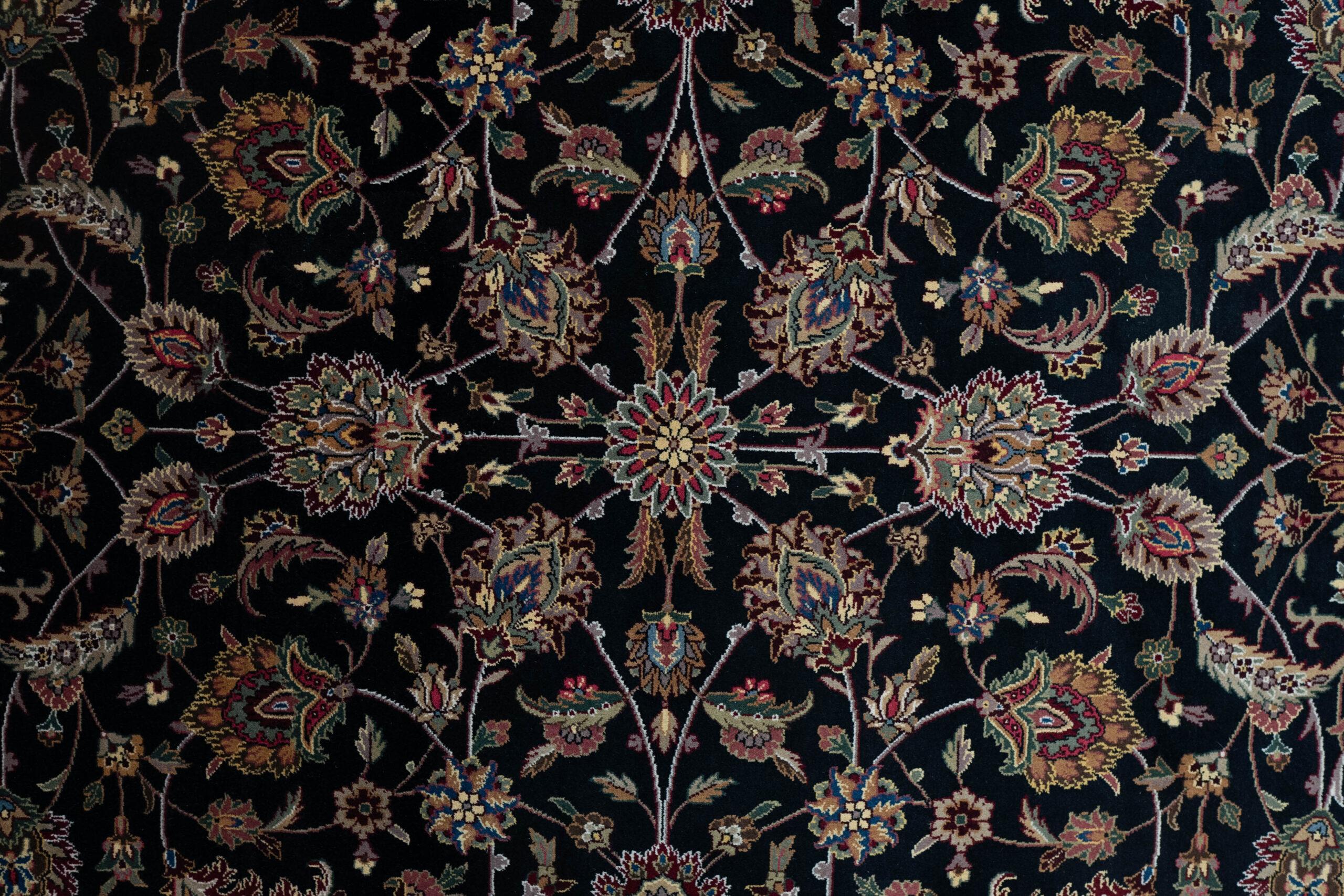 Tabriz Wool silk Rug 9'x12' View 2