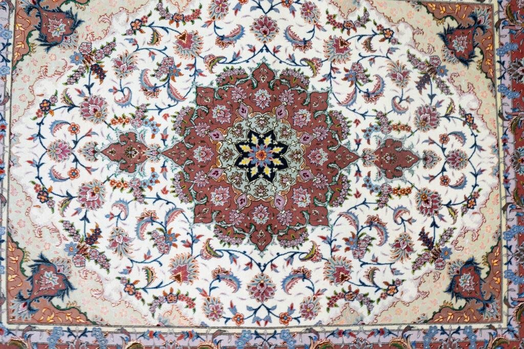 Tabriz Wool Silk Rug 5'x7' View 2