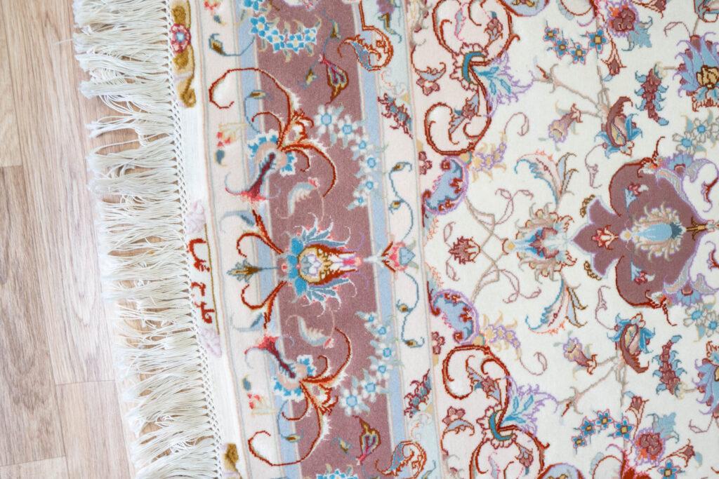 Tabriz Wool Silk Rug 5'x7' View 4