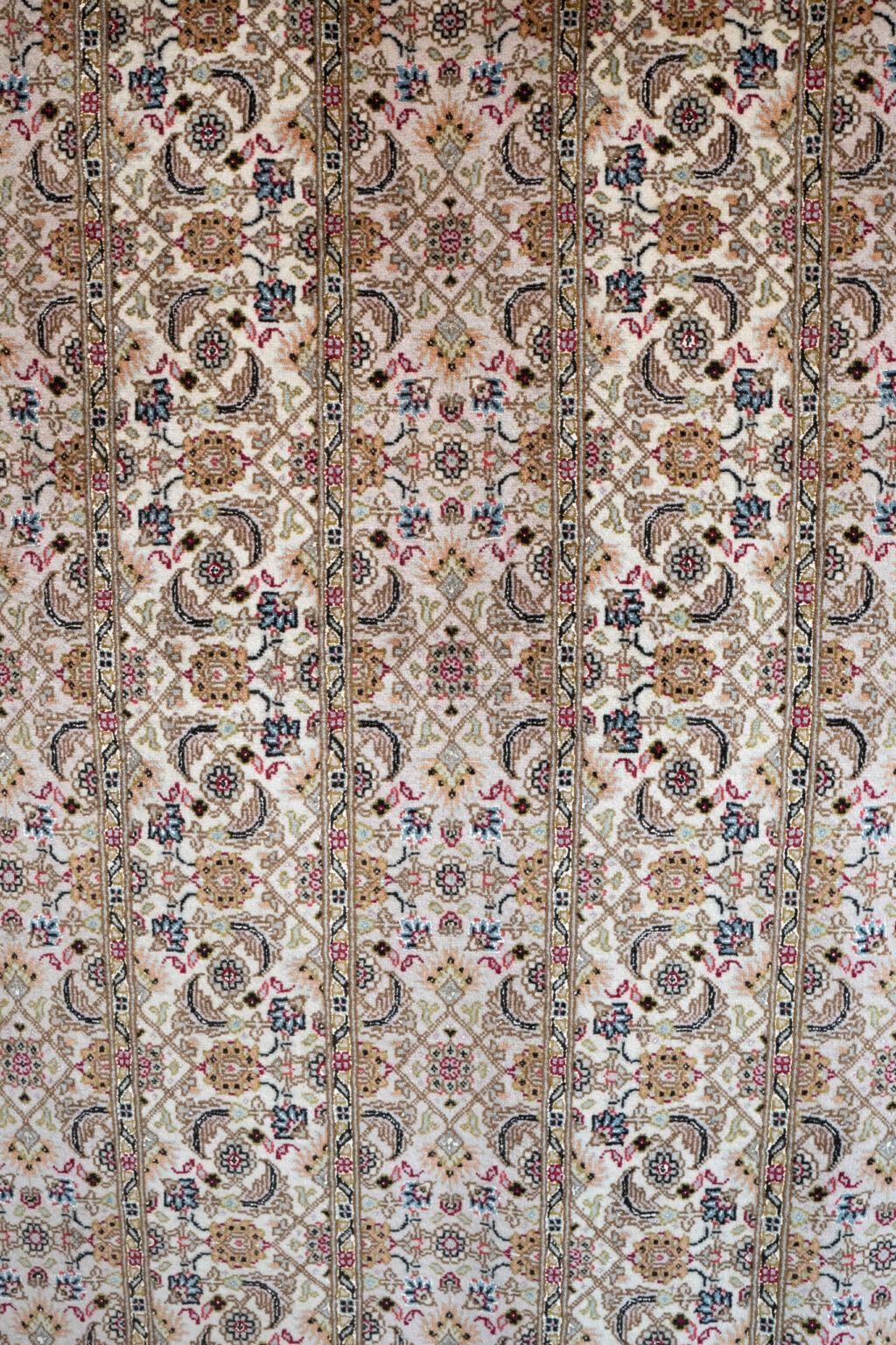 Tabriz Wool Rug 6.8'x9.8' View 2