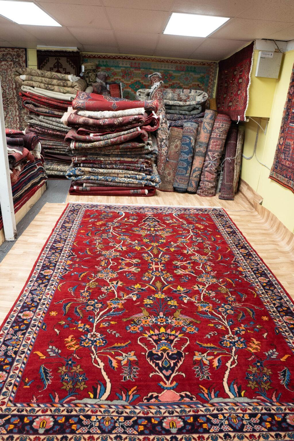 Sarouk Wool Rug 7.0x10.0 View 4