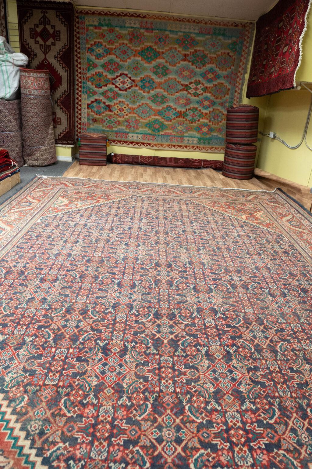 Mashad Wool Rug 10x13 View 4