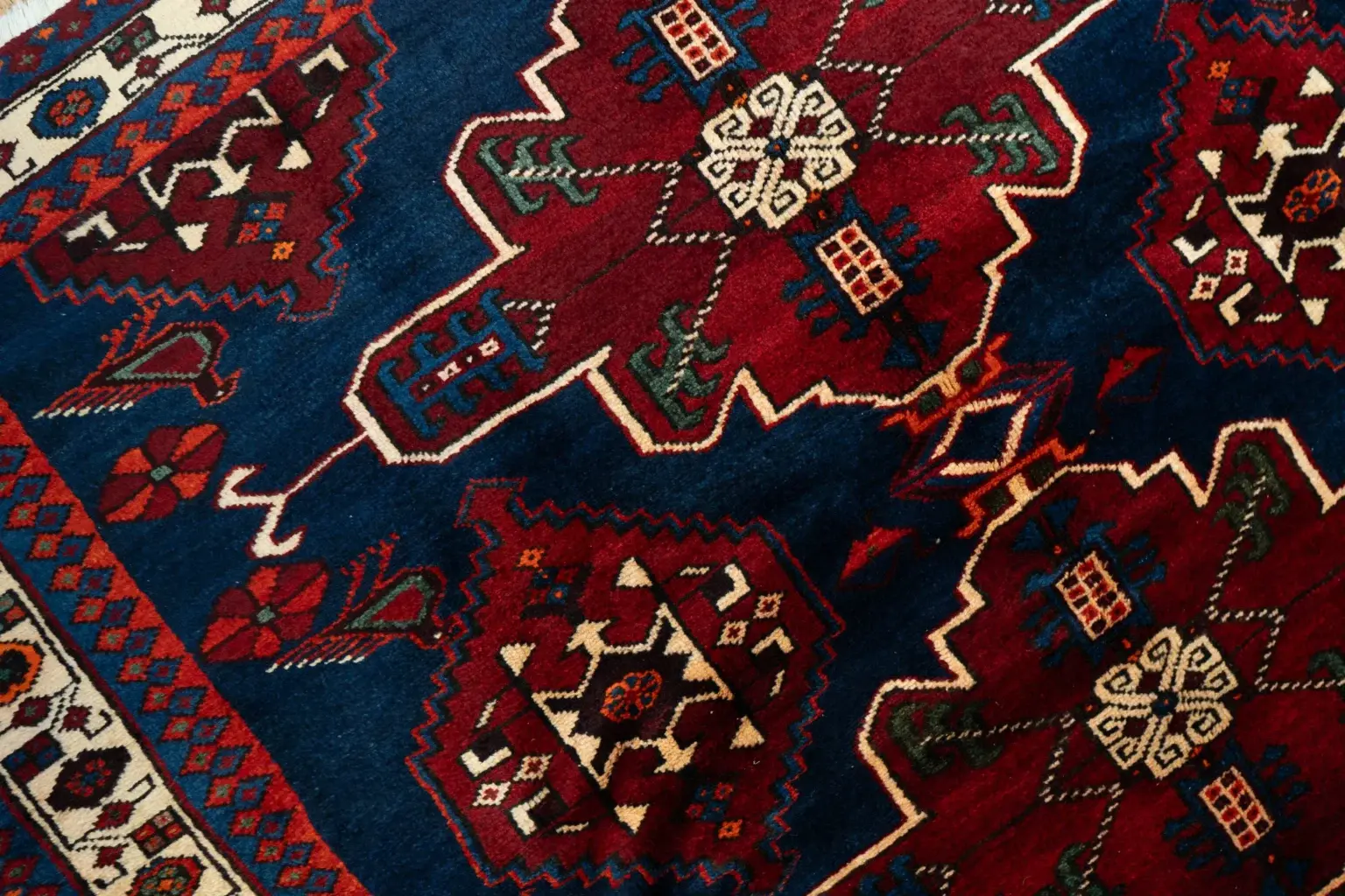 Baluch 5.5 × 7.6 View 3