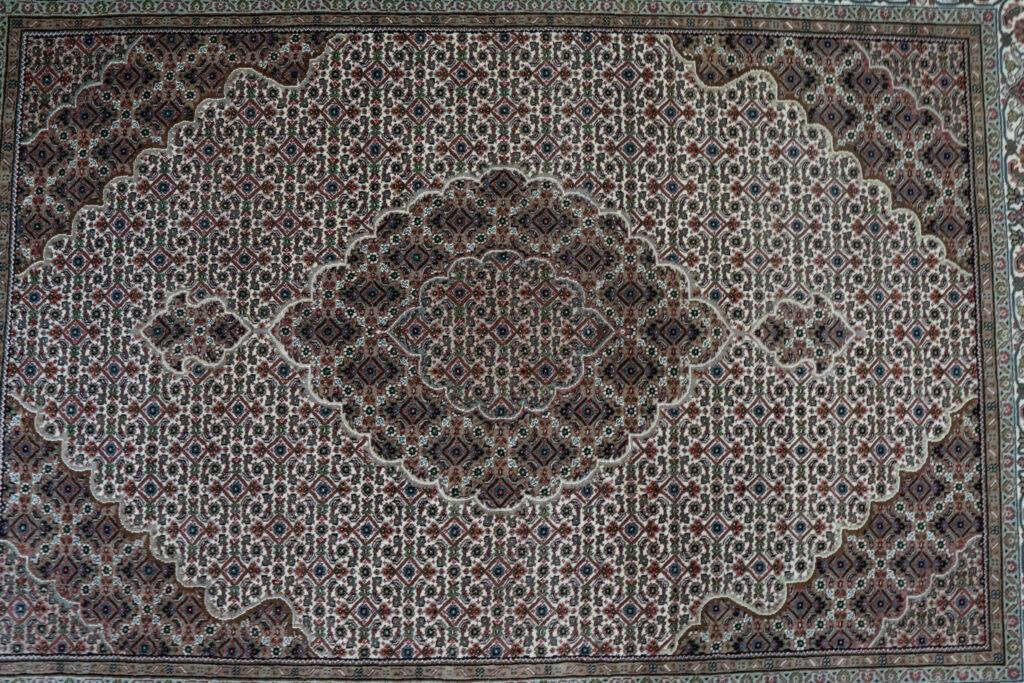 Tabriz Wool Silk Rug 5'x7' View 2