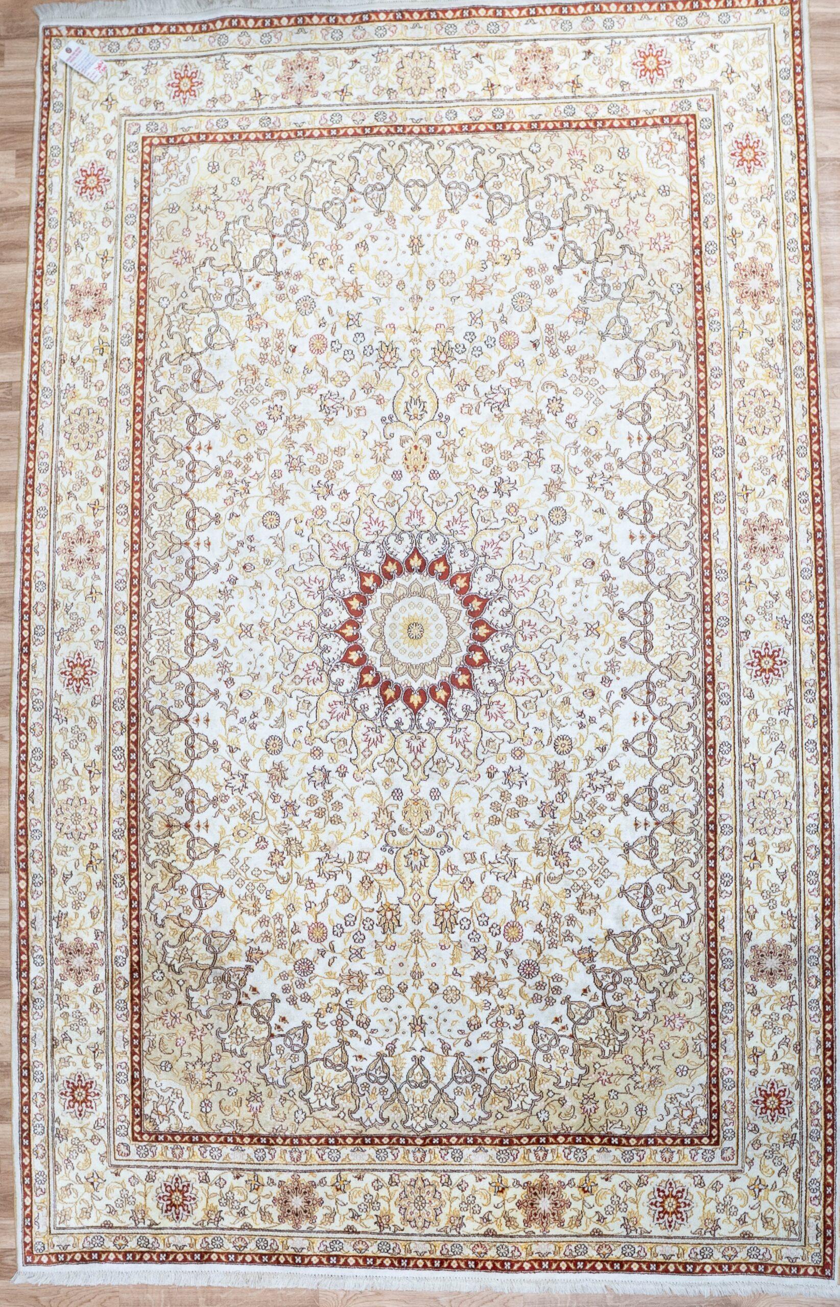 Qum Design Silk Rug 6'x9' View 1