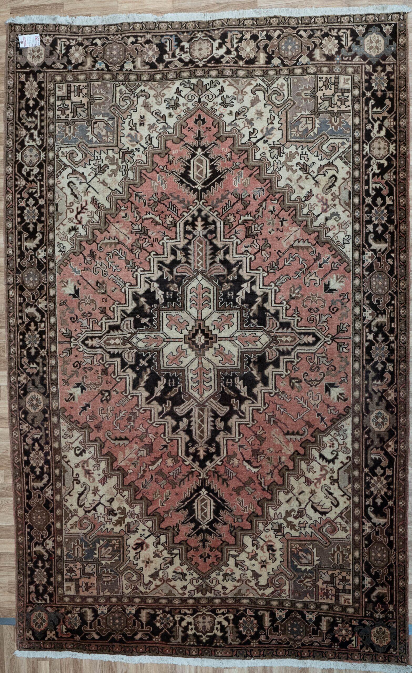 Heriz Wool Rug 6.9'x9.9' View 4