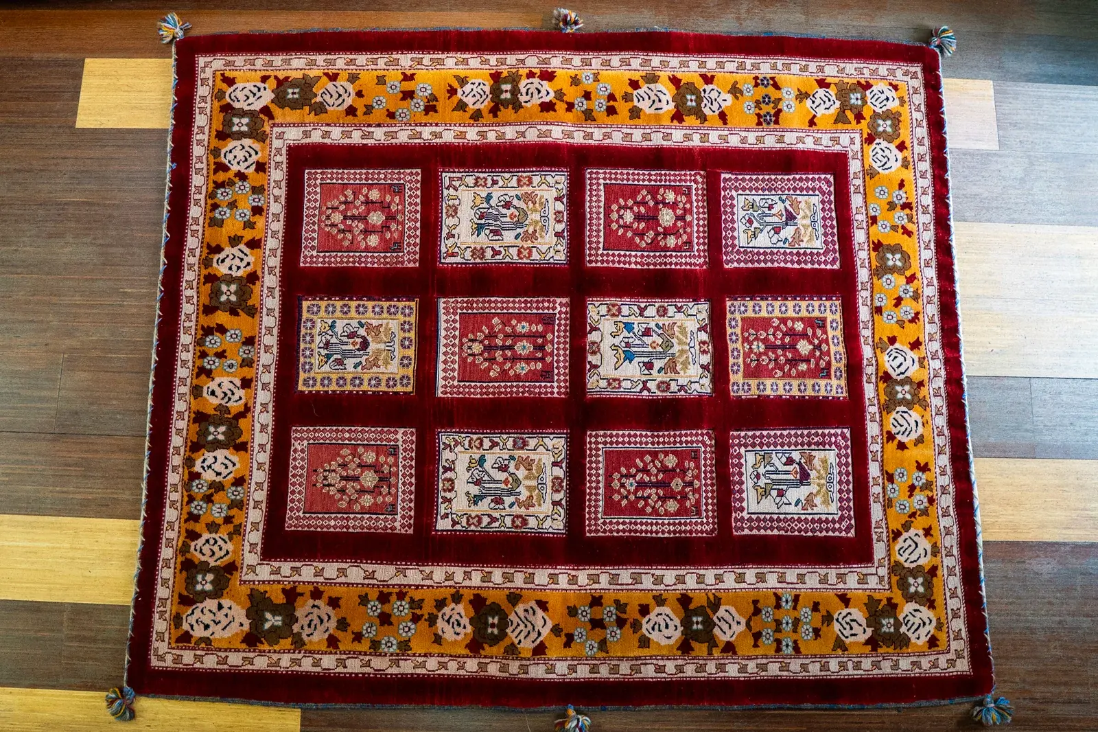 Gabbeh Rug AR-3927 – Genuine Hand-Woven Wool Oriental Rug View 1