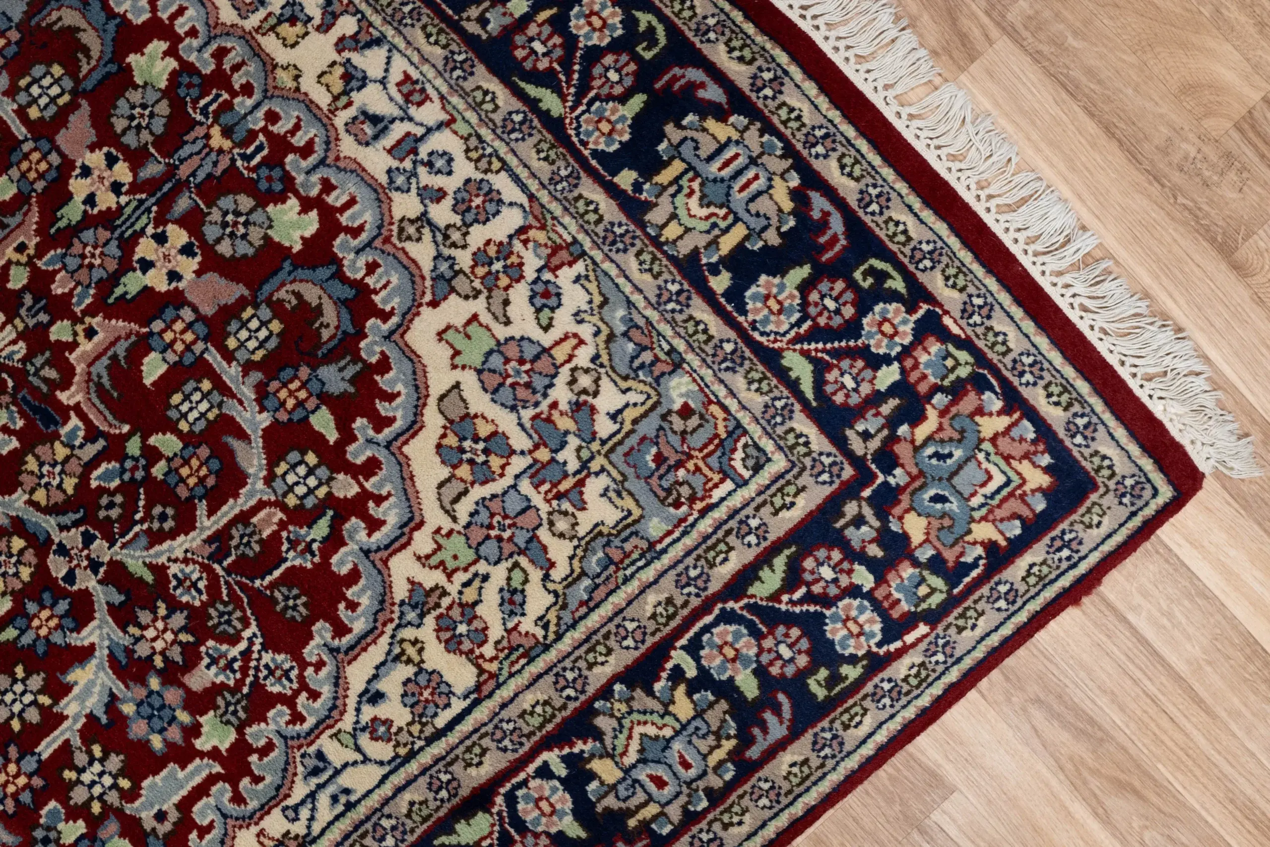 Kashan Wool Rug 5.0 x 7.5' View 1