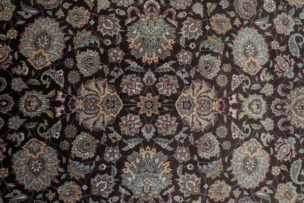 Tabriz Wool Rug 6'x9' View 2