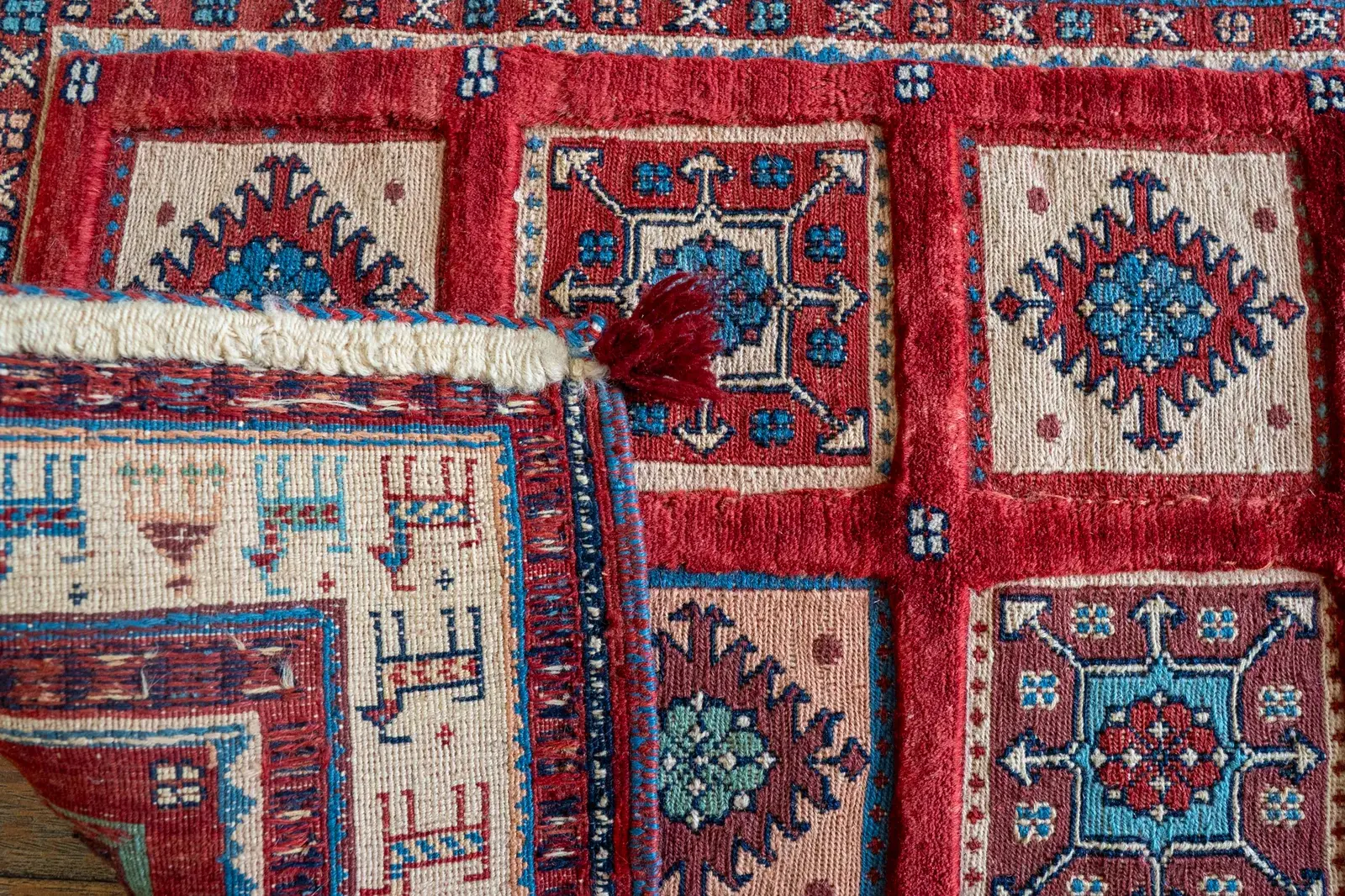 Kilim Rug 3917 – Genuine Hand-Woven Wool Oriental Rug View 4