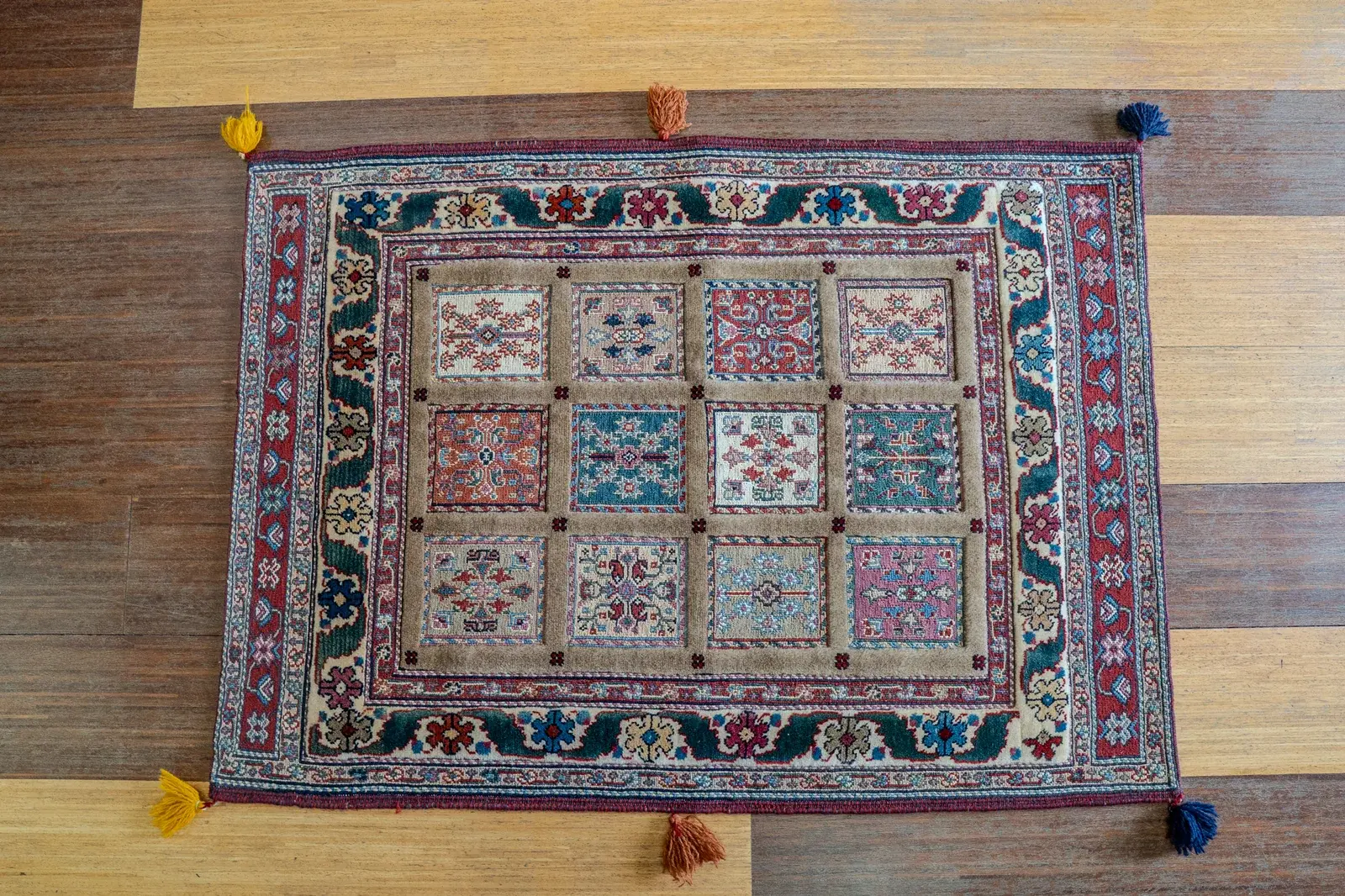 Kilim Rug 3912 – Genuine Hand-Woven Wool Oriental Rug View 1