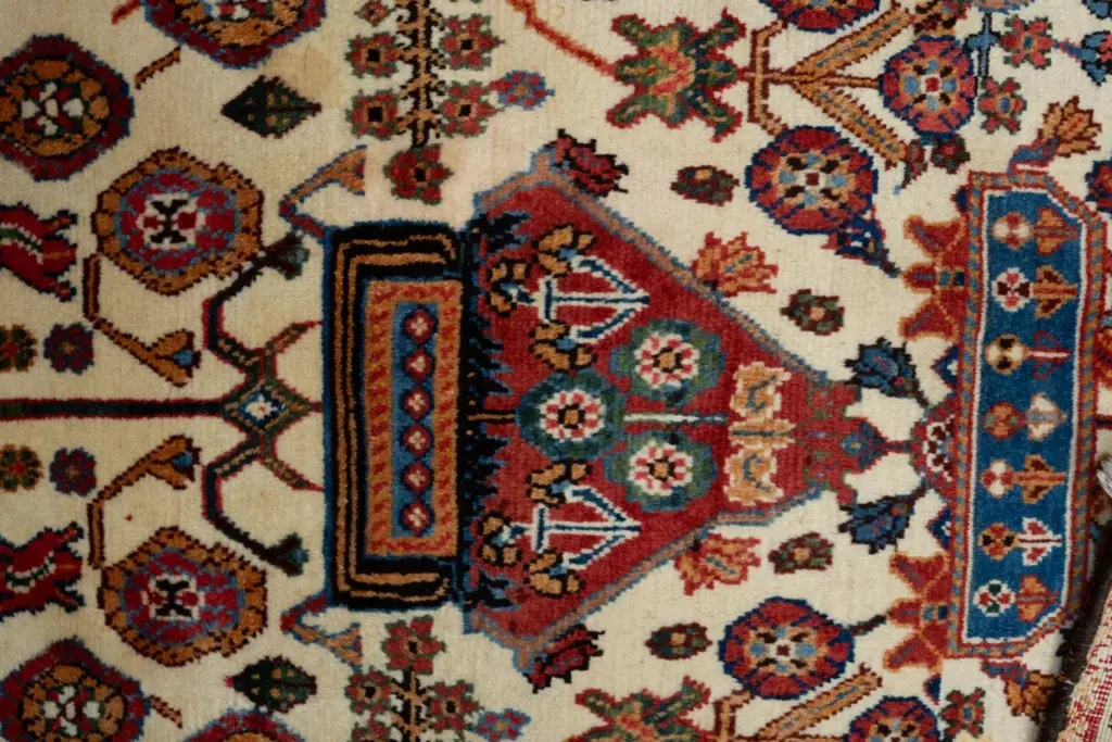 Qashqai Wool Rug 6.8x9.8 View 4