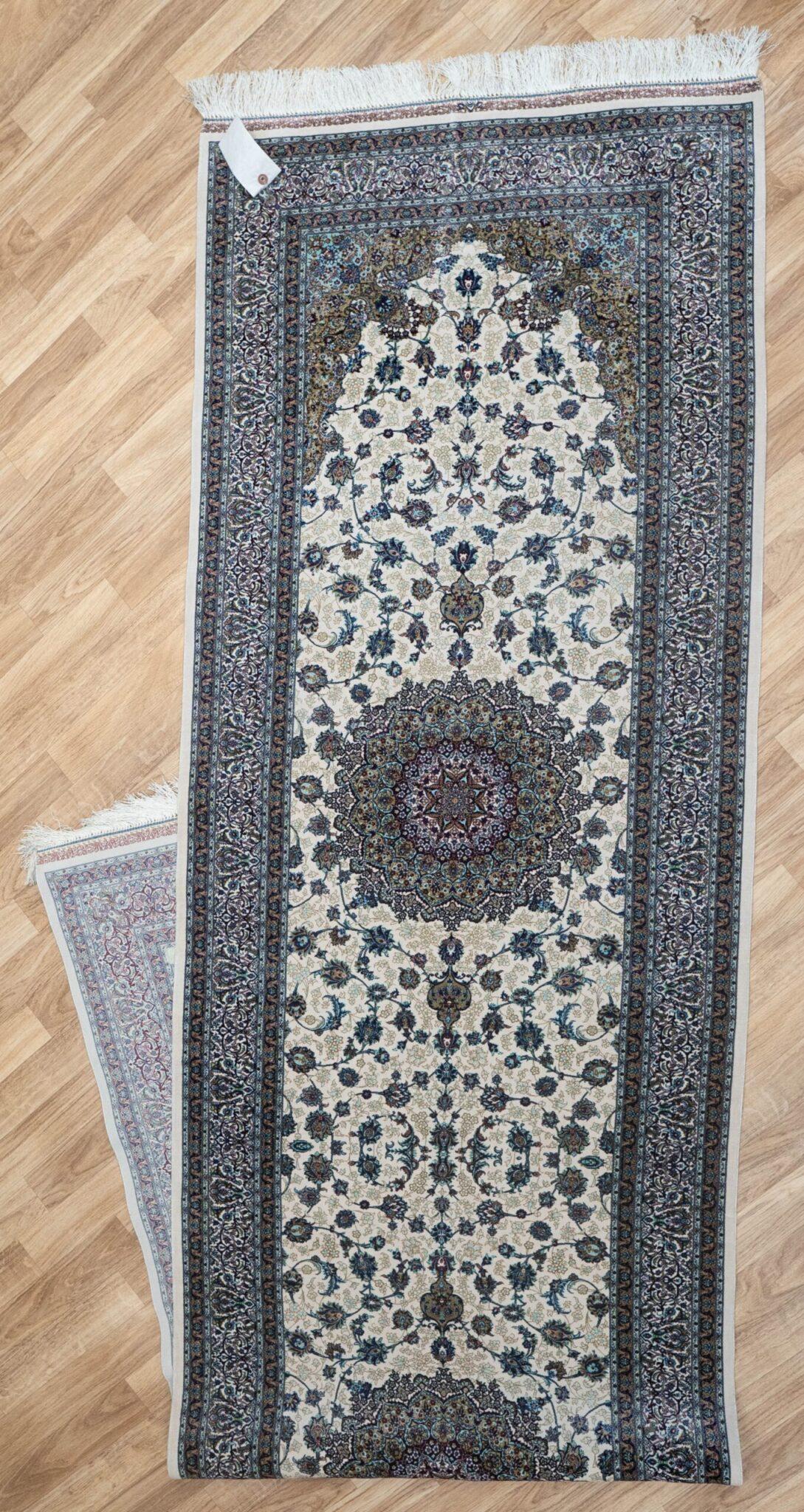 Qum Rug 2.7x9.8 View 3