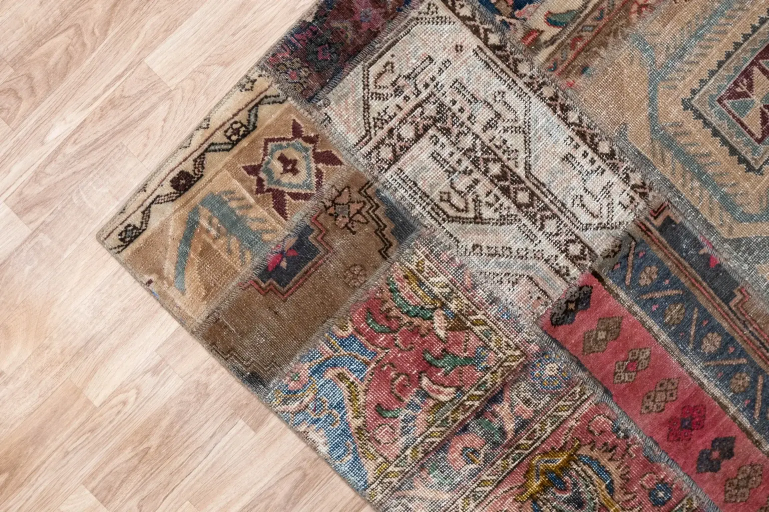 Vintage Patch wool 5.5 x 8.0' View 2