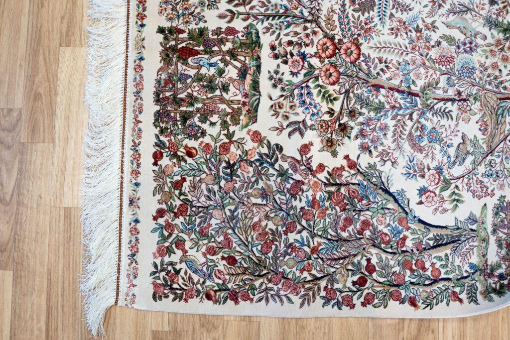 Qum Design Silk Rug 3'x5' View 3