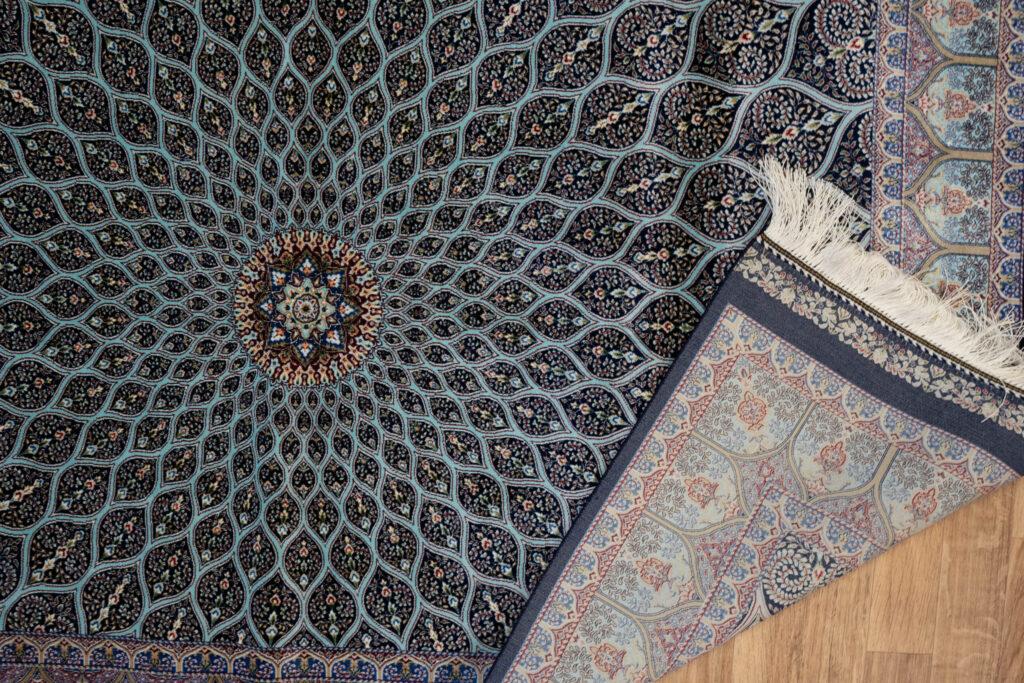 Qum Design Silk Rug 3'x5' View 4