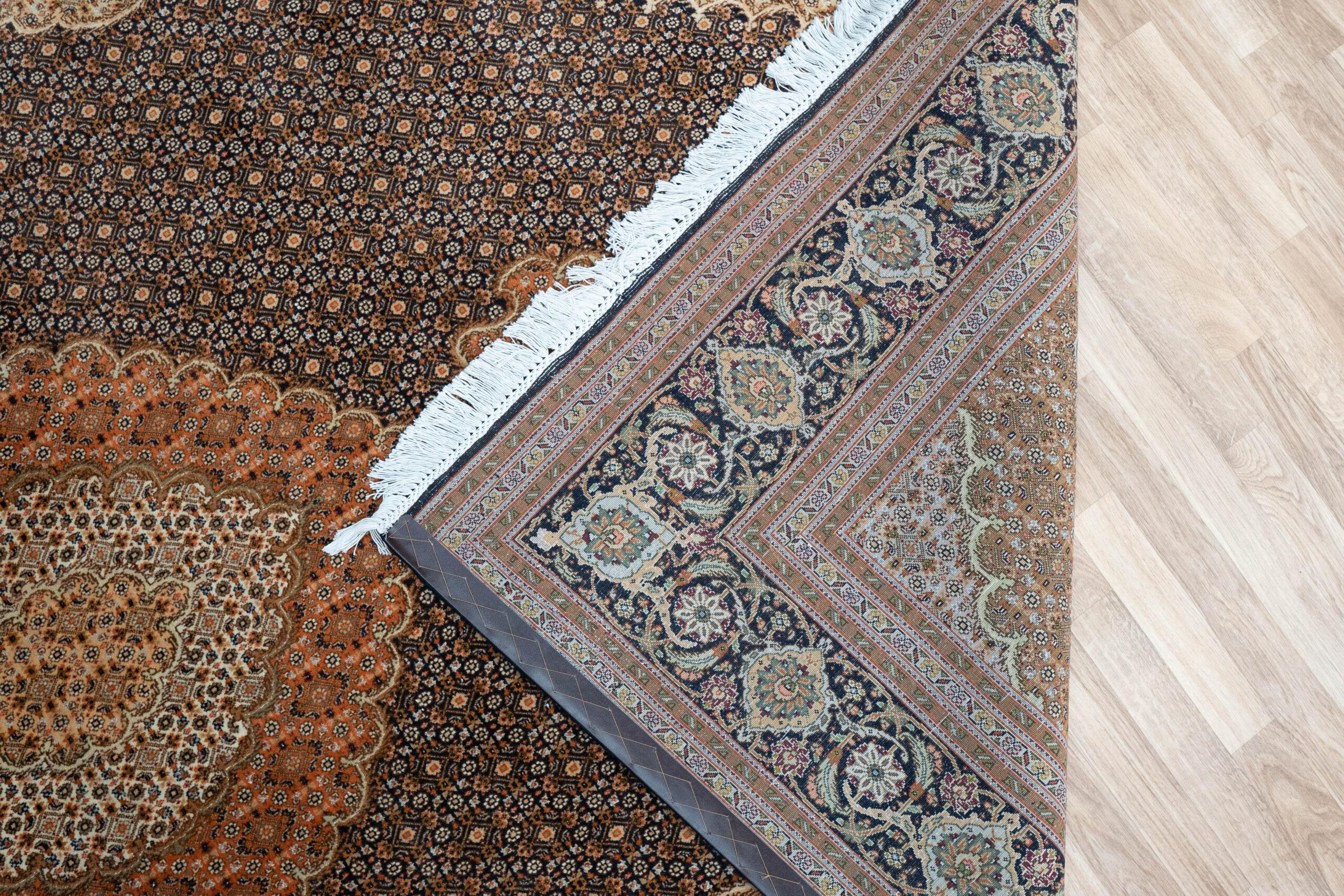 Tabriz Wool Rug 6.7x9.7 View 4