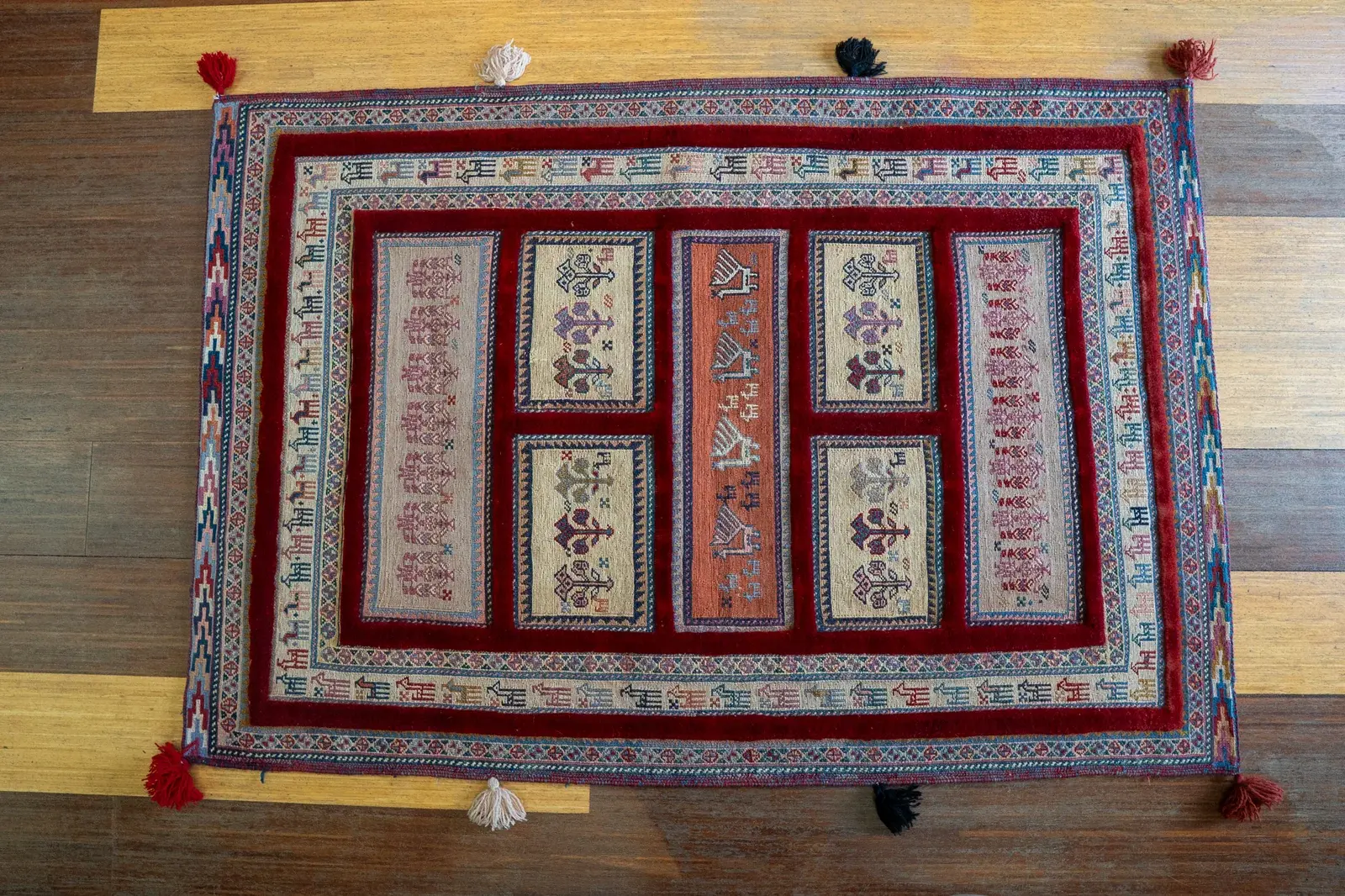 Kilim Rug 3923 – Genuine Hand-Woven Wool Oriental Rug View 1