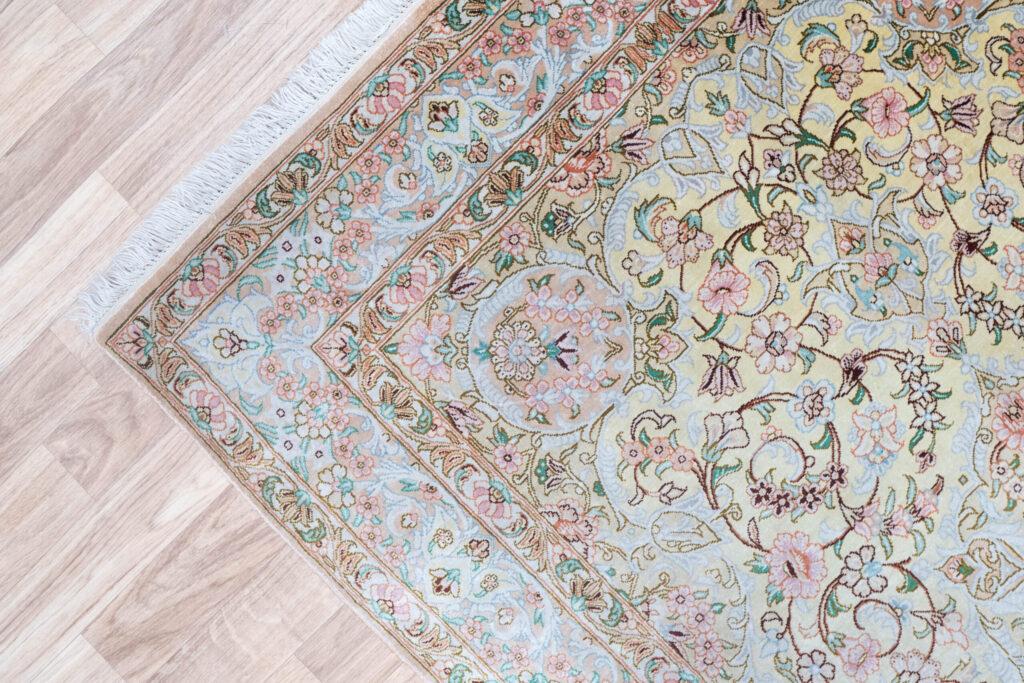 Qum Design Silk rug 3.2'x5.0' View 3