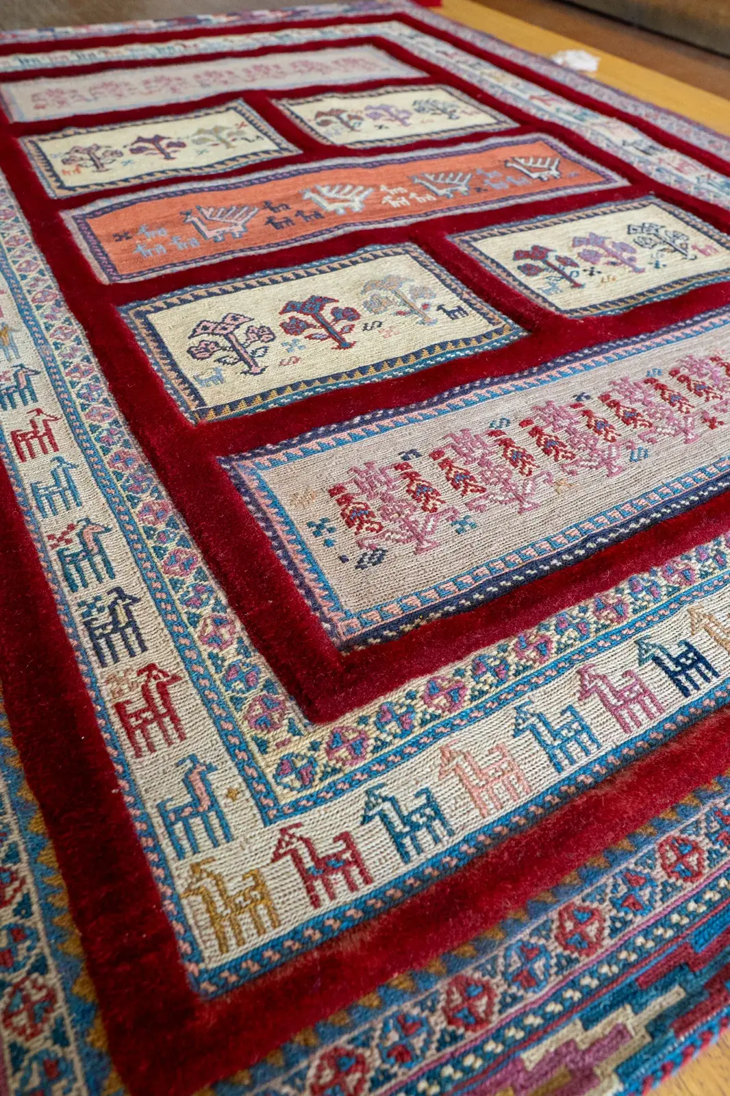 Kilim Rug 3923 – Genuine Hand-Woven Wool Oriental Rug View 4