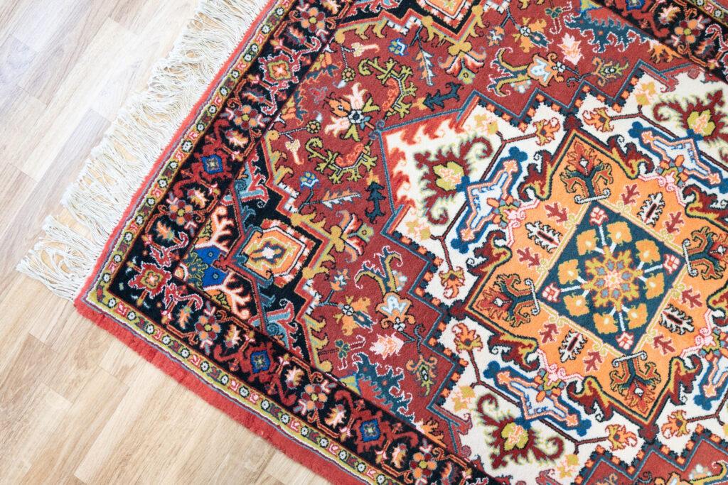 Heriz Wool Rug 3.5'x5.5' View 4