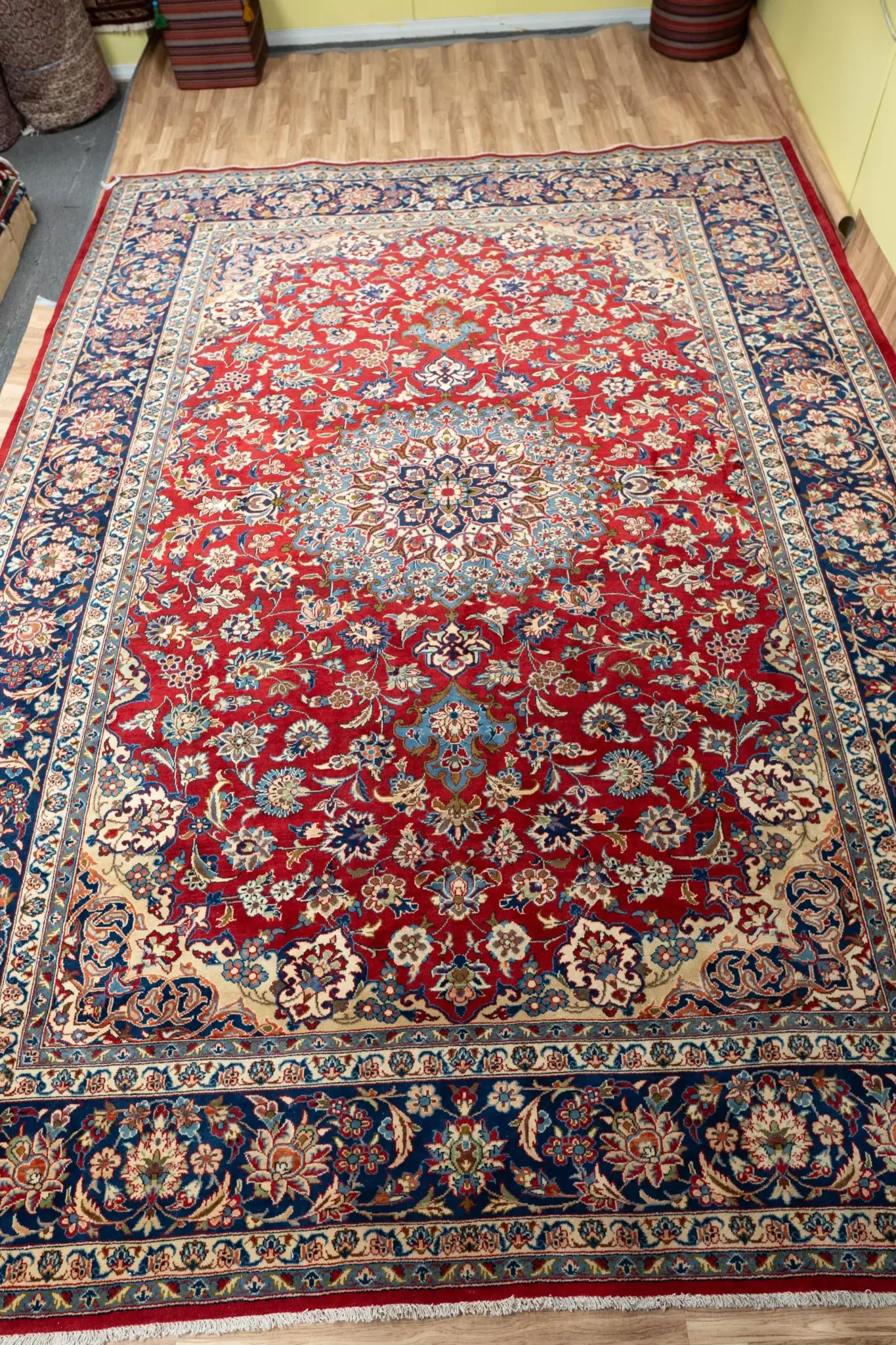 Najafabad Wool rug 9.8 x 12.8 View 2