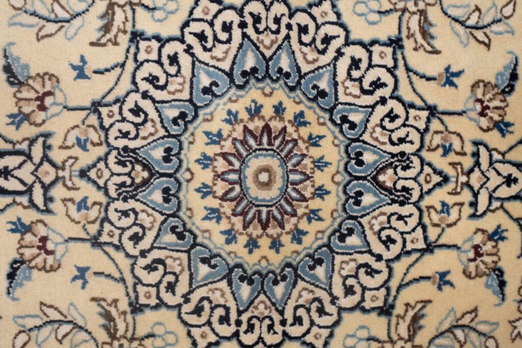 Nain Wool Rug 3.10x4.2 View 2