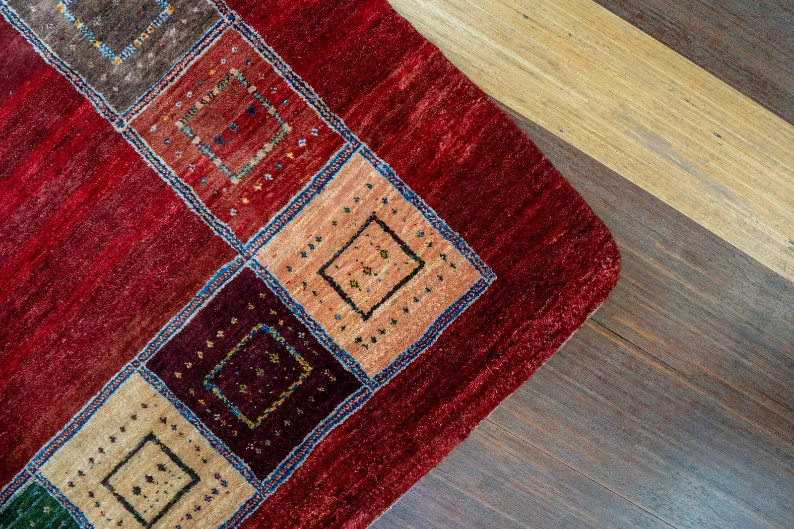 Gabbeh Rug 3925 – Genuine Hand-Woven Wool Oriental Rug View 8