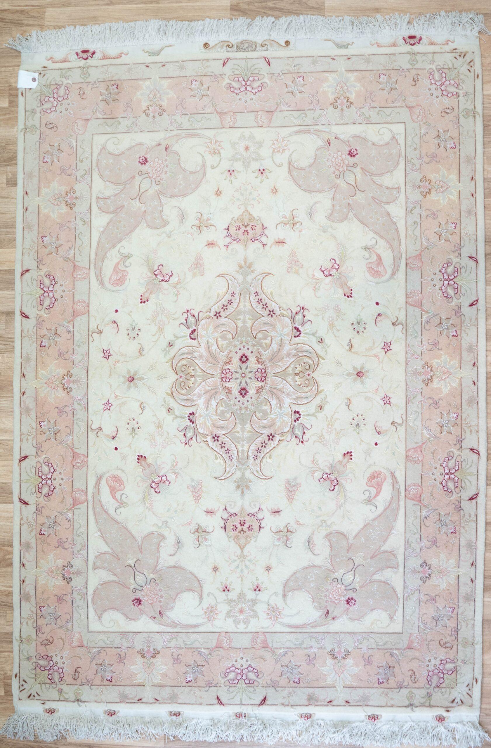 Tabriz Silk Rug 5'x7' View 1