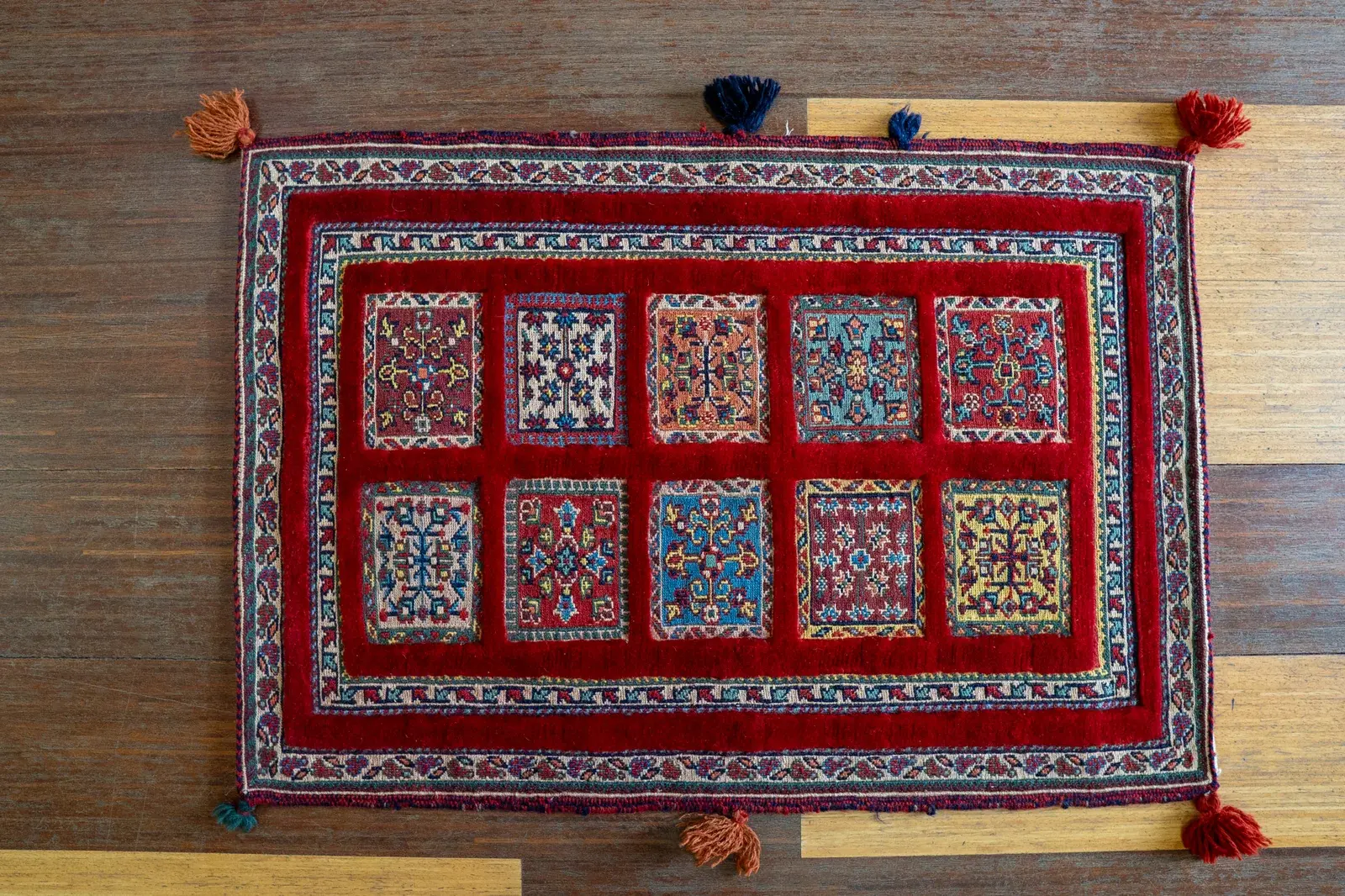 Kilim Rug 3916 – Genuine Hand-Woven Wool Oriental Rug View 1